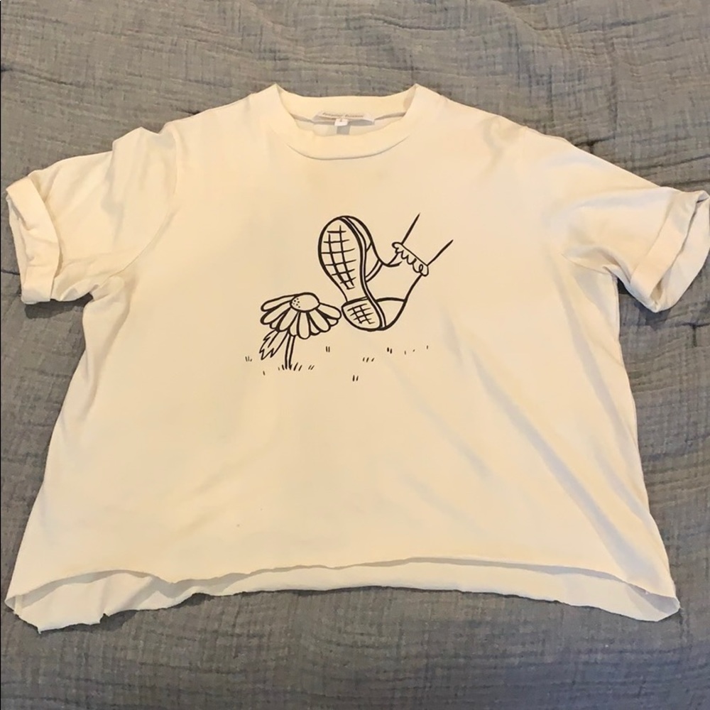 Tuesday Bassen graphic tee